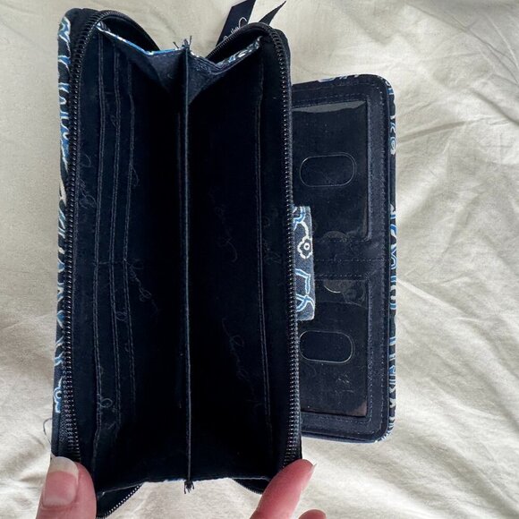 Vera Bradley Turn Lock Wallet Bandana Blue​ - Picture 6 of 7